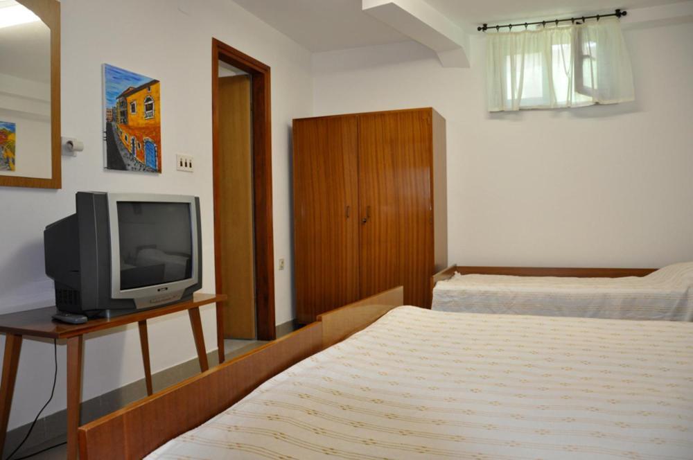 Apartment Bilic Pula Phòng bức ảnh