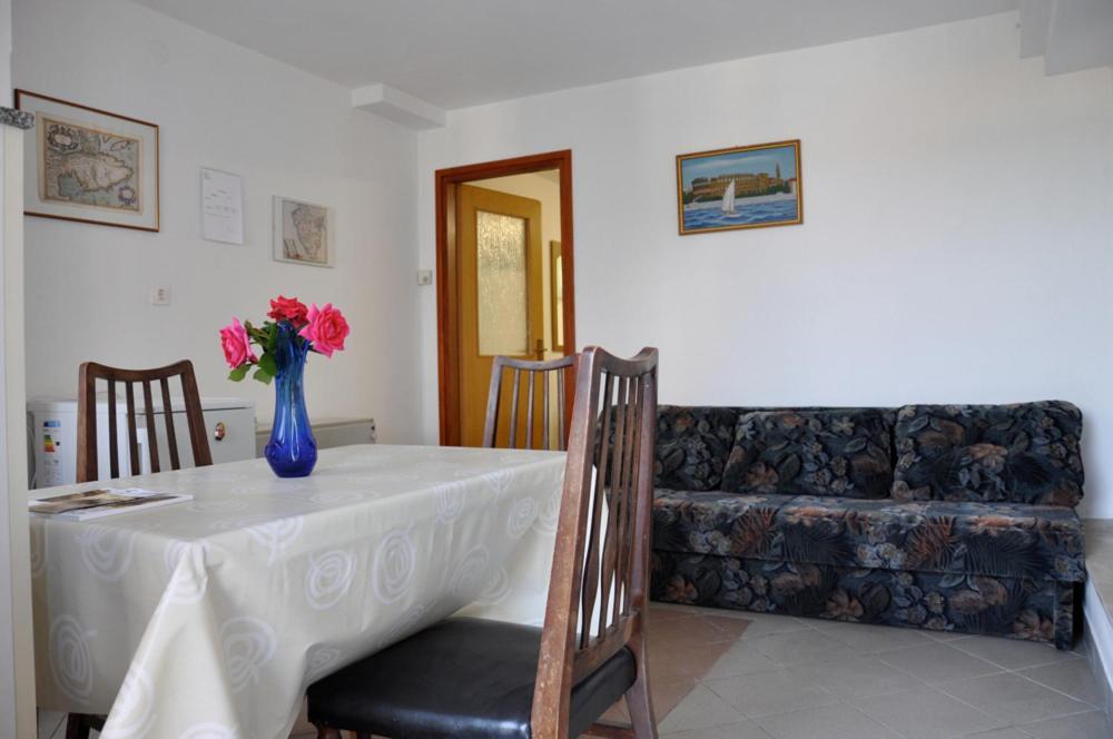 Apartment Bilic Pula Phòng bức ảnh