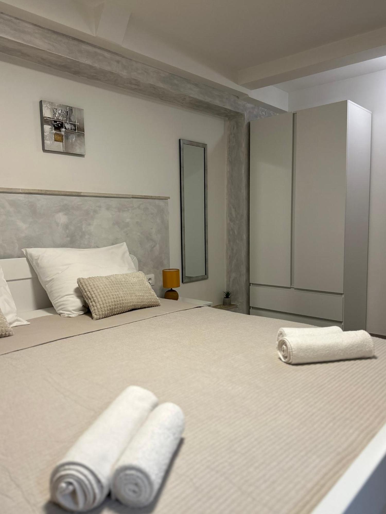 Apartment Bilic Pula Ngoại thất bức ảnh